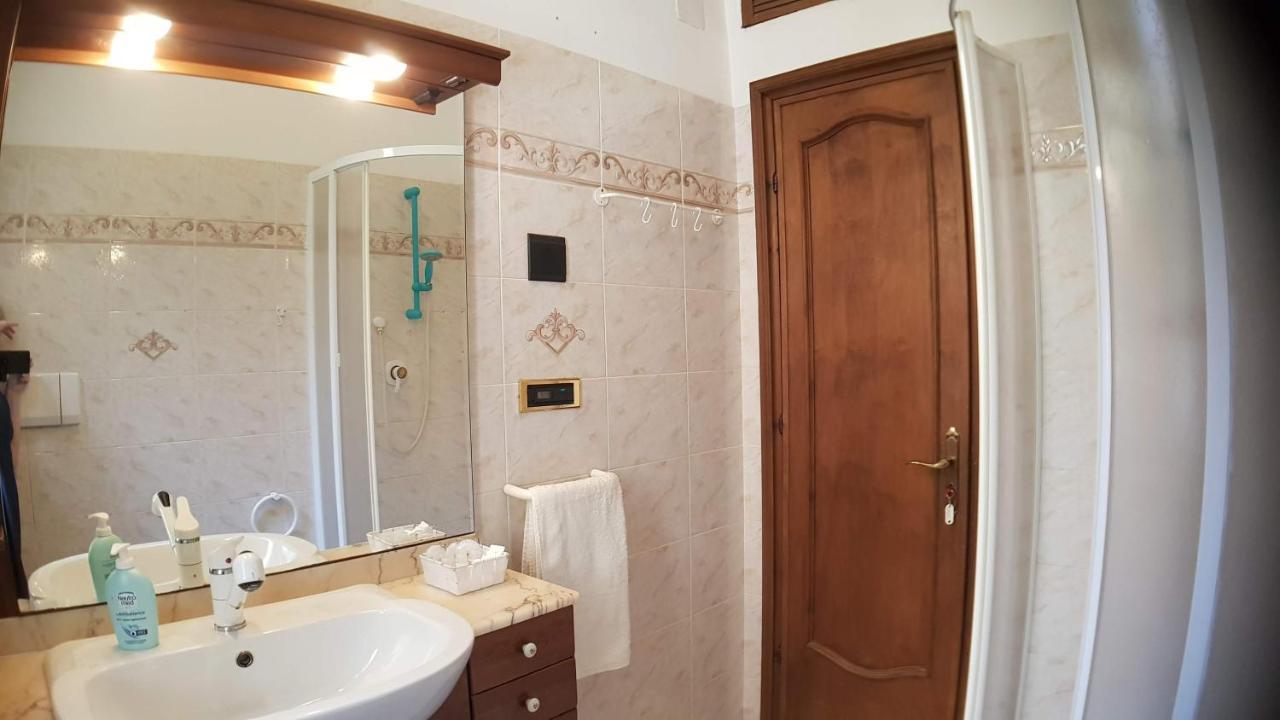 דירות ג'נובה La Casa Di Bonnie & Clyde מראה חיצוני תמונה
